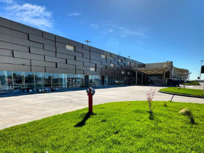 Aeroportul „Mihail Kogălniceanu” va închide temporar traficul civil