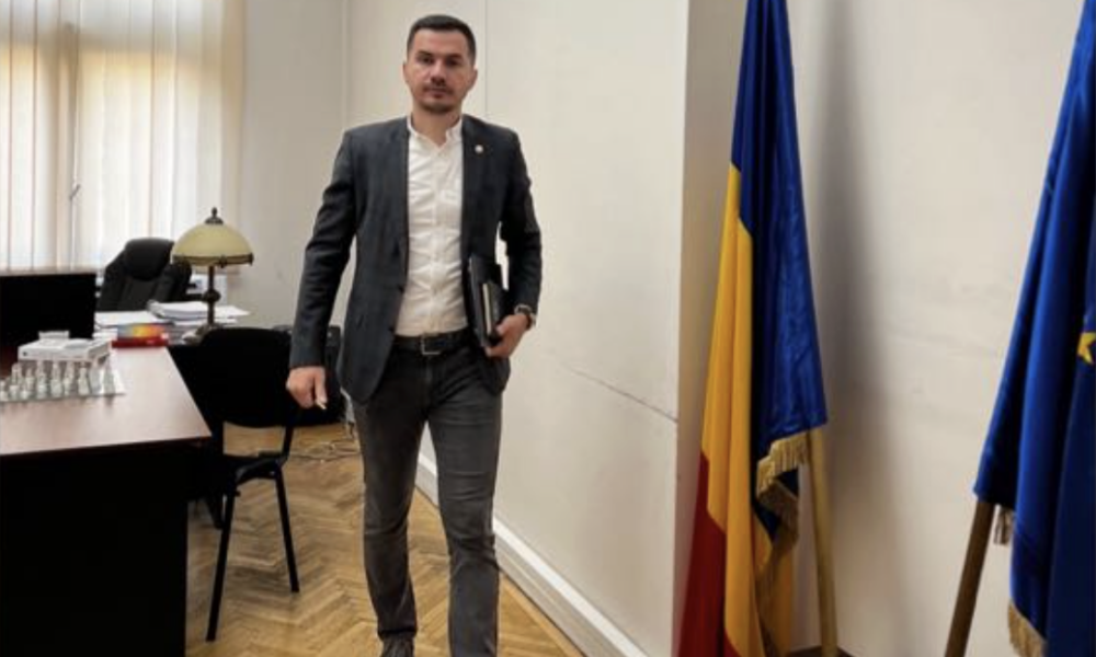 Angajatul AEP reclamat că a plecat în Dubai din concediu medical acuză. „Vrea să mă demonizeze pentru că am atacat MAE”