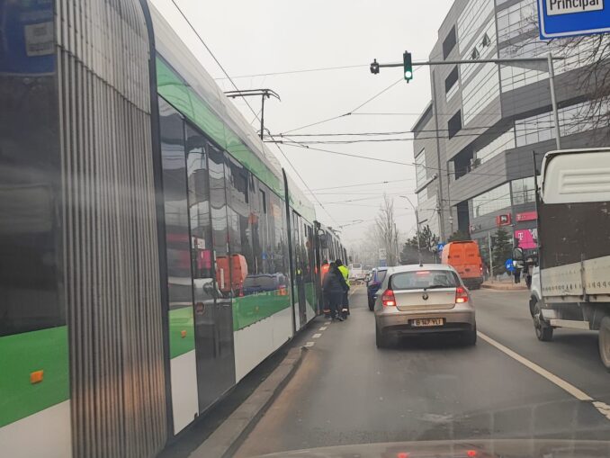 Haos pe Șoseaua Giurgiului. Zeci de tramvaie blocate la ora de vârf