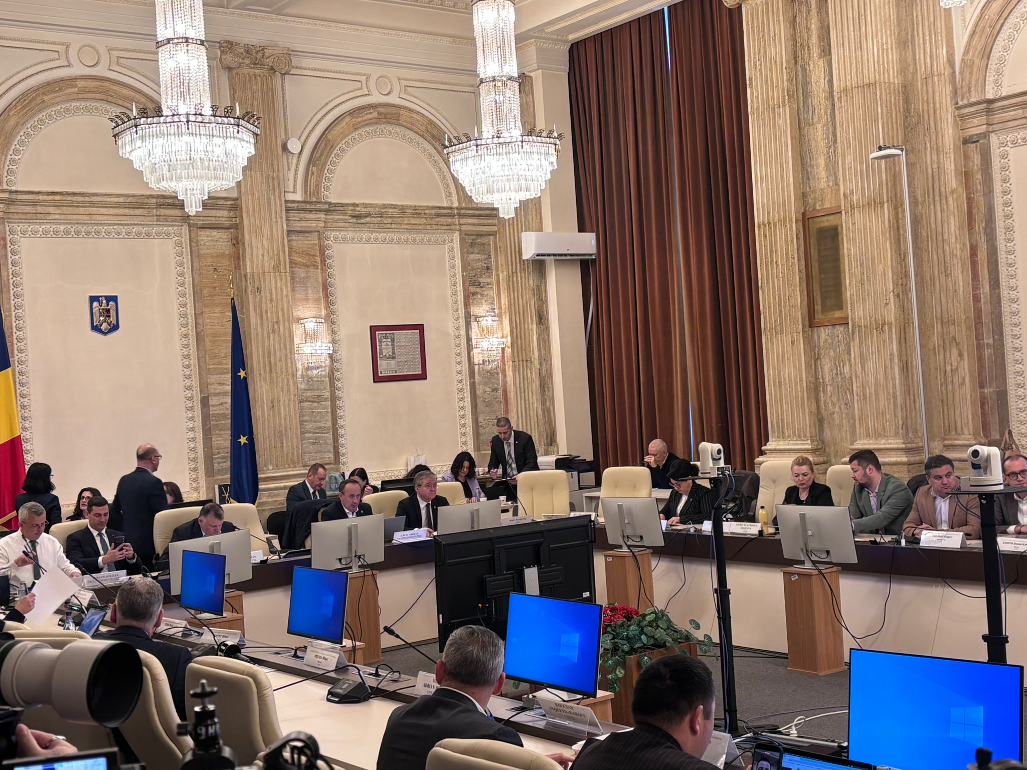 LIVE TEXT Bugetul ajunge azi în plen. A treia zi de dezbateri. Cum se împart banii țării