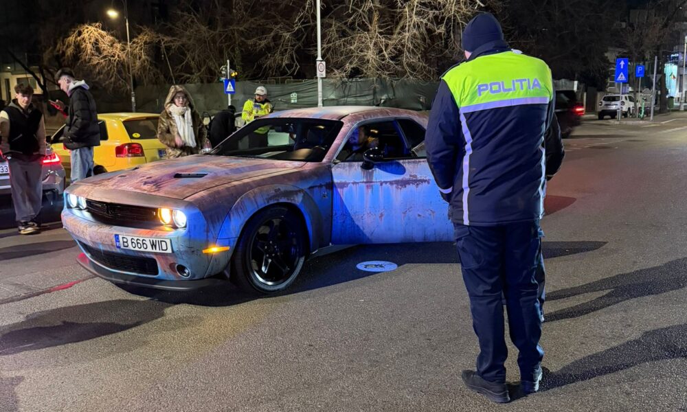 Razie de noapte în București. Zeci de vehicule cu probleme tehnice și modificări ilegale VIDEO