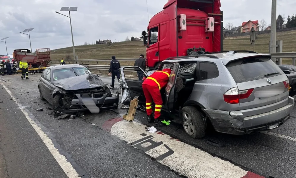 Trafic dat peste cap de accidente în Suceava și Giurgiu