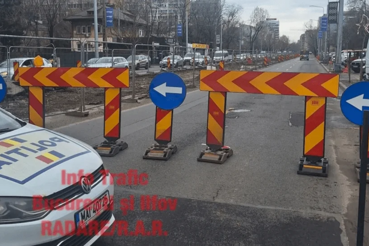 Trafic restricționat. Asfalt surpat în Capitală
