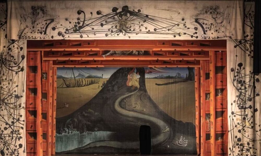 Decorul gigant semnat de Dalí ajunge sub ciocanul licitatorului