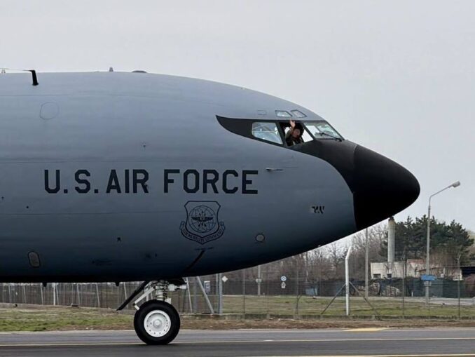 O nouă misiune pentru aeronavele americane din România. Un al șaselea avion a ajuns între timp în țară VIDEO