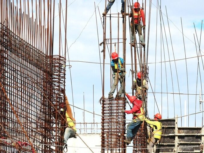 România a fost lider în UE la creșterea lucrărilor de construcții în luna februarie