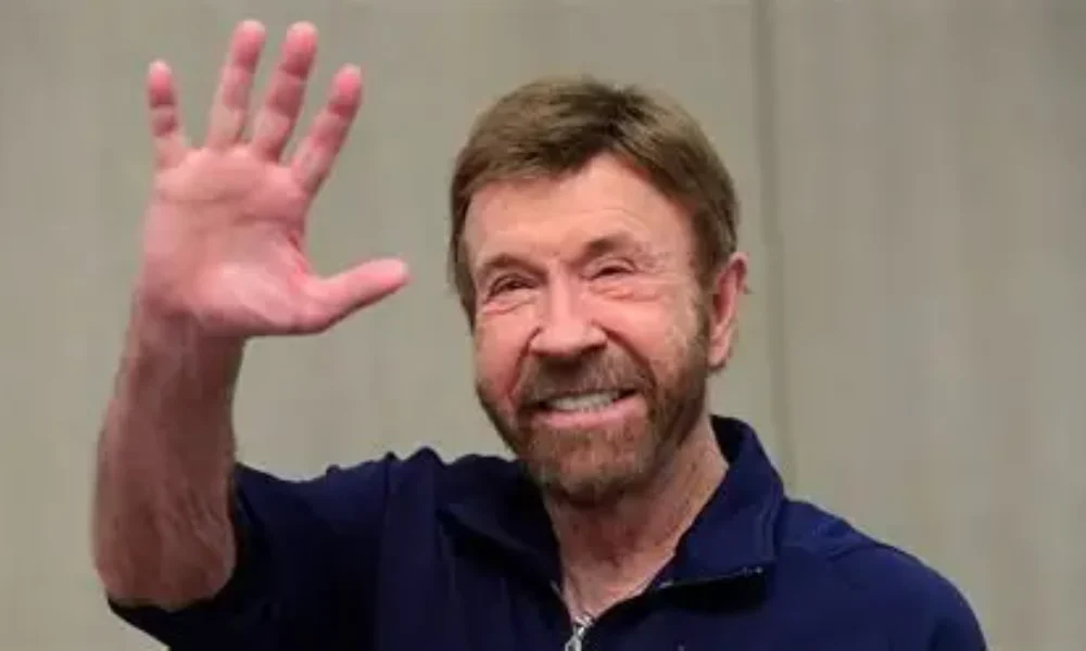 Chuck Norris a fost internat în spital din cauza unei urgențe medicale. Care e starea actorului