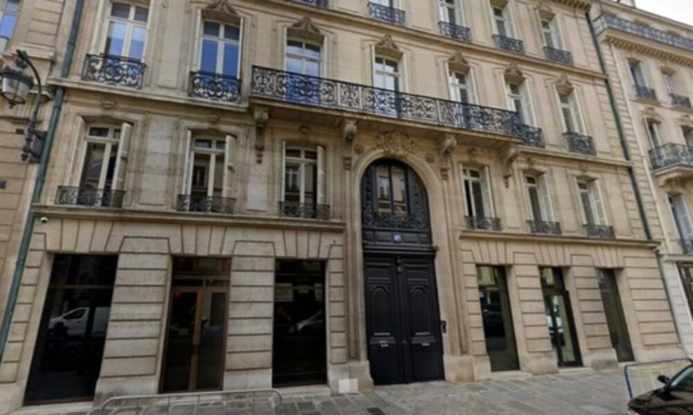 Percheziții la Banca Edmond de Rothschild din Paris în dosarele Epstein