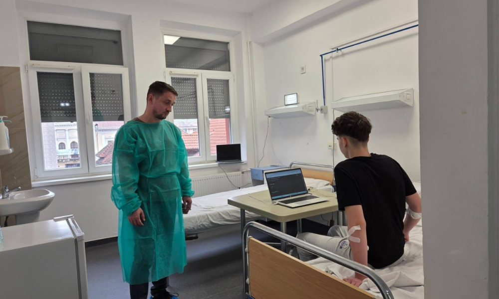 Elev operat de urgență, calificat în lotul național de informatică de pe patul de spital