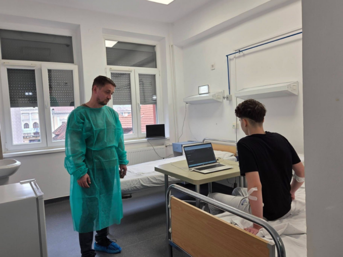 Elev operat de urgență, calificat în lotul național de informatică de pe patul de spital