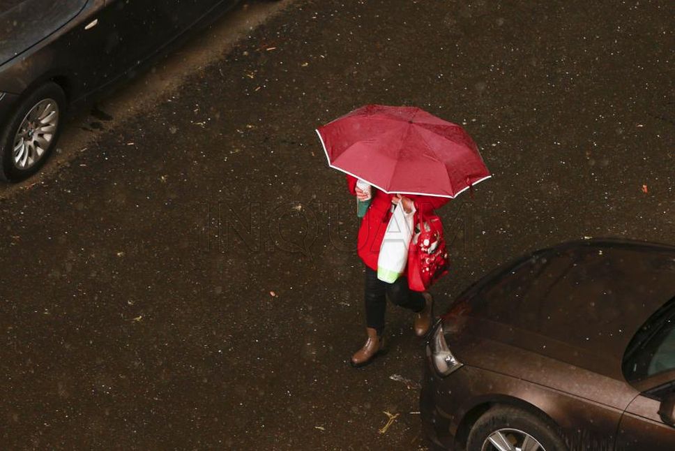 Cod de vreme rea: Vânt puternic și precipitații în toată țara