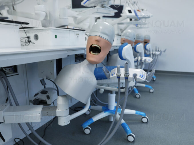 Revoluție în stomatologie: Dinți regenerați în laborator și fără freze dentare