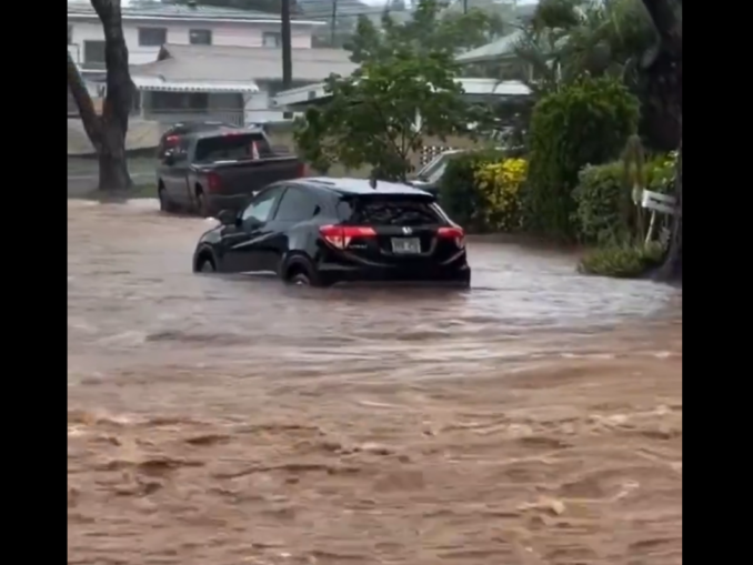 Inundații istorice în paradisul hawaian. Probleme pentru starul din Aquaman
