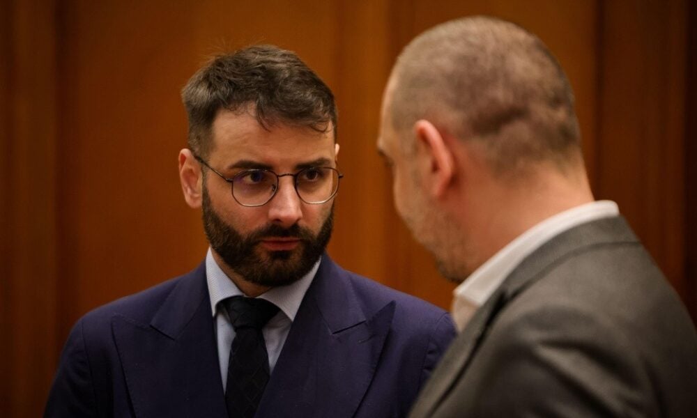 Deputat USR: Nici dacă aruncă pe noi cu apă fiartă nu ieșim de la guvernare