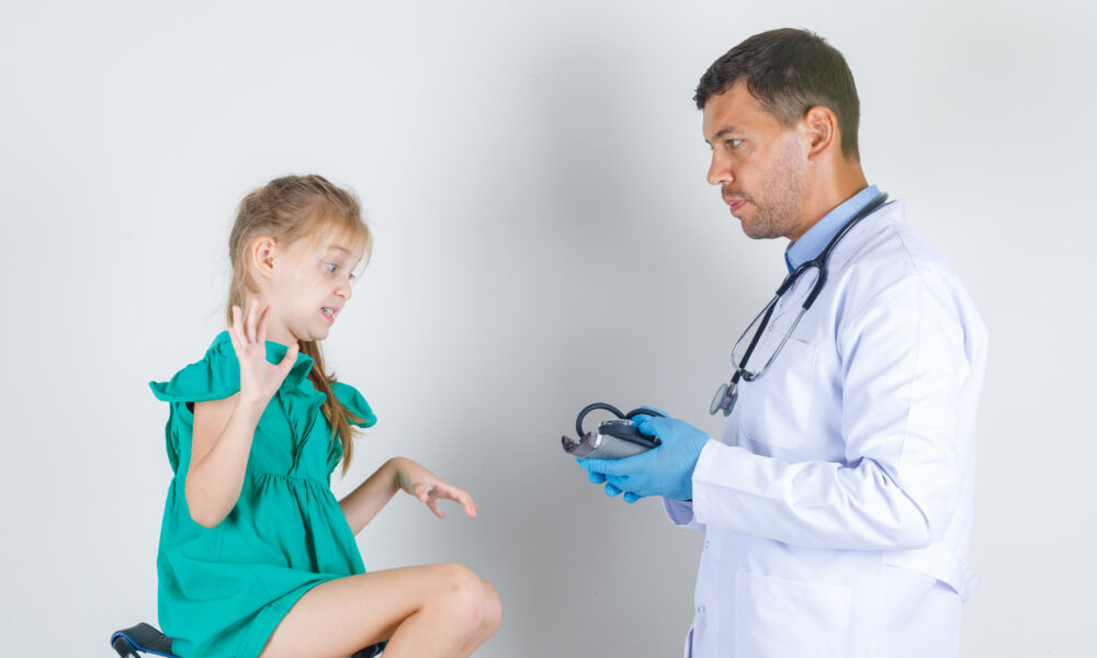 Semne: când ar trebui dus copilul la medicul endocrinolog