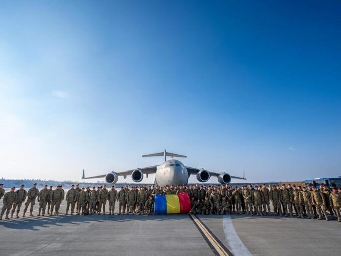 Cei 117 militari români din Irak au ajuns în țară