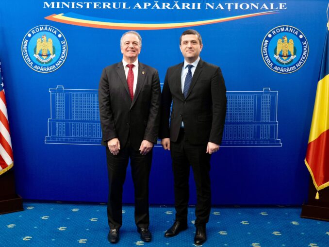 Mesajul ministrului Apărării după ce s-a văzut cu omul lui Trump în România