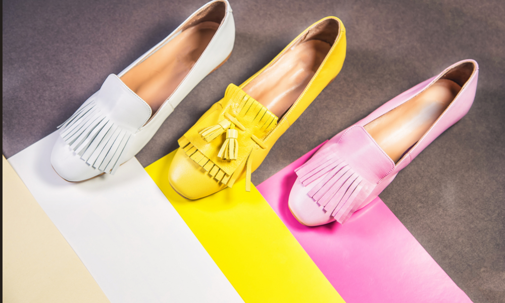 7 mocasini de damă cu detalii chic: fundițe, catarame și broderii