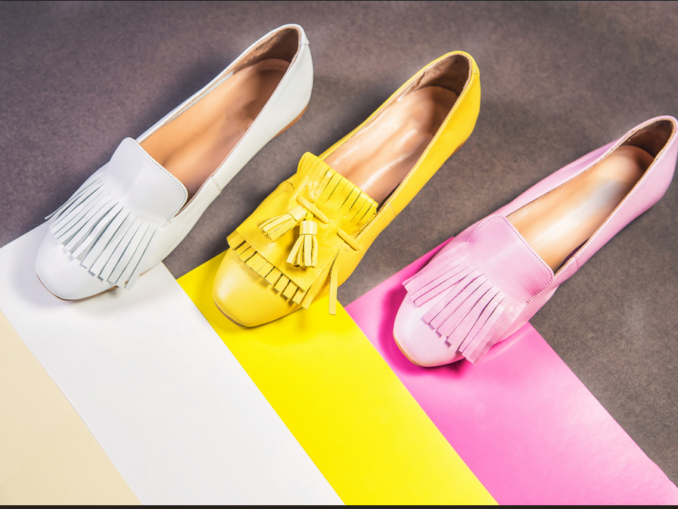 7 mocasini de damă cu detalii chic: fundițe, catarame și broderii