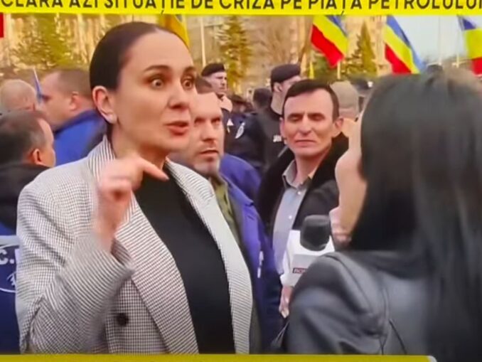 Circ între televiziunile RTV și Realitatea Plus la protestul minerilor. Alexandra Păcuraru, luată la rost: De ce nu plătiți taxele?