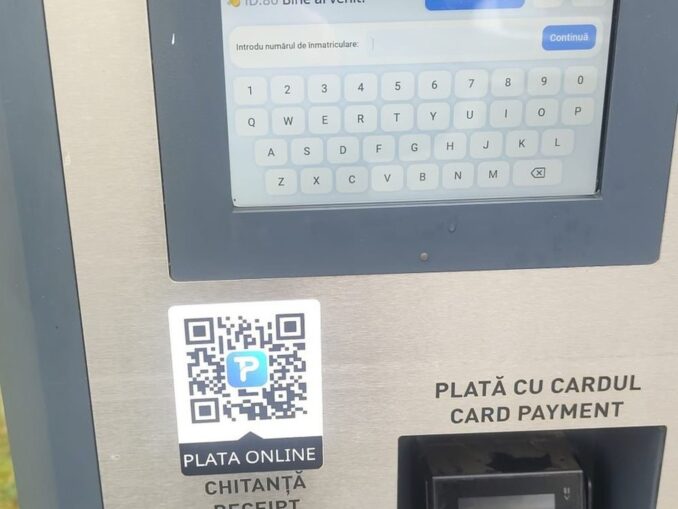 O nouă metodă de fraudă: Coduri QR lipite pe parcometrele din București
