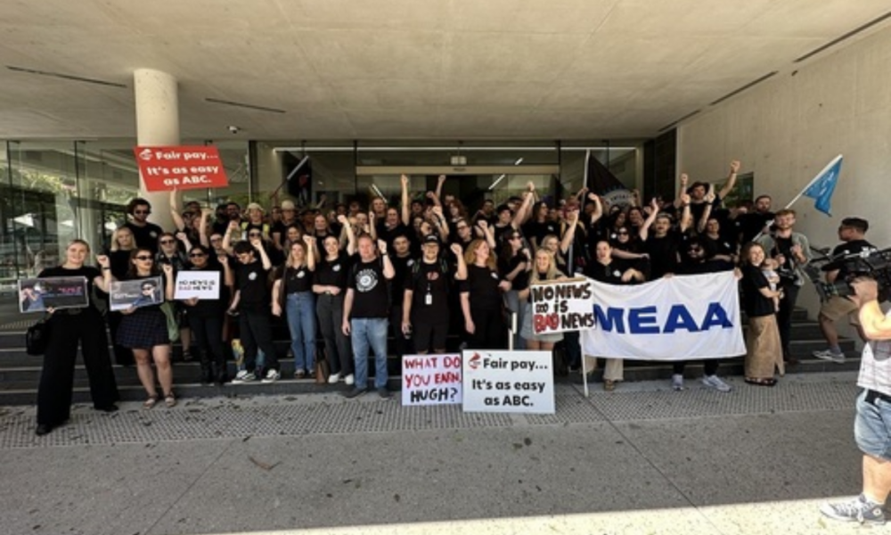 Protest. Jurnaliştii se tem că vor fi înlocuiţi de IA