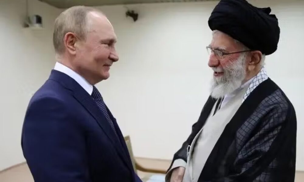 Vladimir Putin îi oferă „sprijinul său neclintit” noului ayatollah