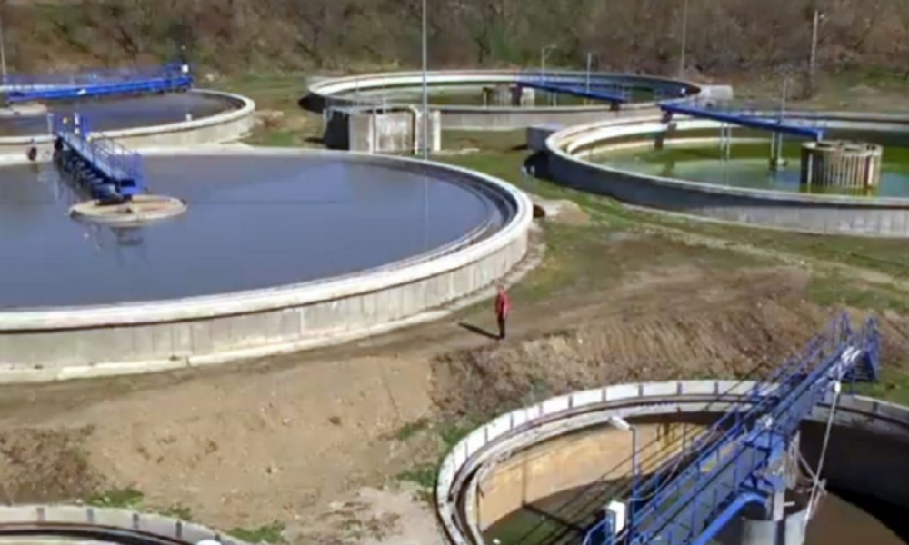 Bani aruncați pe apa Dâmbului. 10 milioane de euro pentru stația de epurare din Ploiești