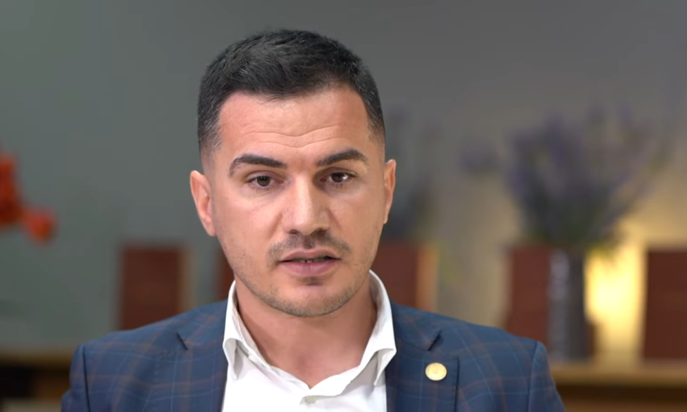 Scandalul concediilor medicale: cum se apără angajatul acuzat că petrecea în Dubai ca bolnav închipuit