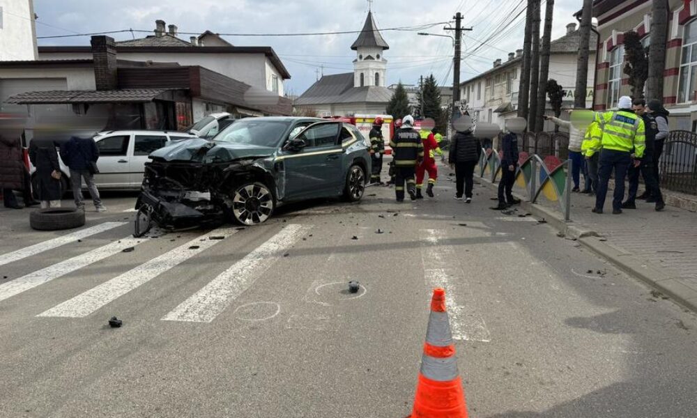 Cinci răniți într-un accident grav la Fălticeni. Un pieton a ajuns în comă la spital