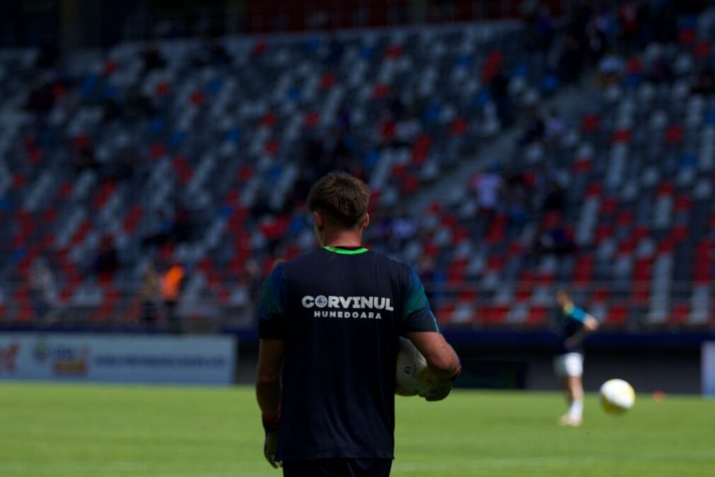 FOTO Derby ca între „frați”. Steaua-Corvinul în zece imagini