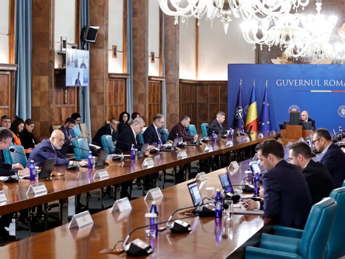 EXCLUSIV Guvernul se face că majorează chiria locuințelor de serviciu după 19 ani. Bolojan voia prețuri mai mari, dar a pierdut bătălia