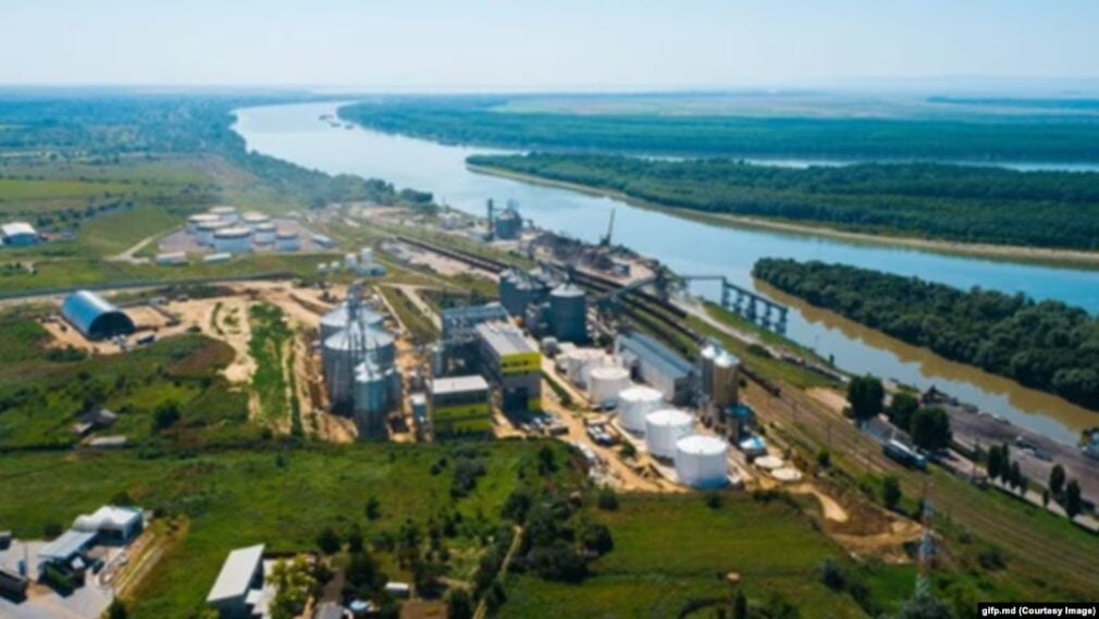 De ce cumpără România portul moldovenesc