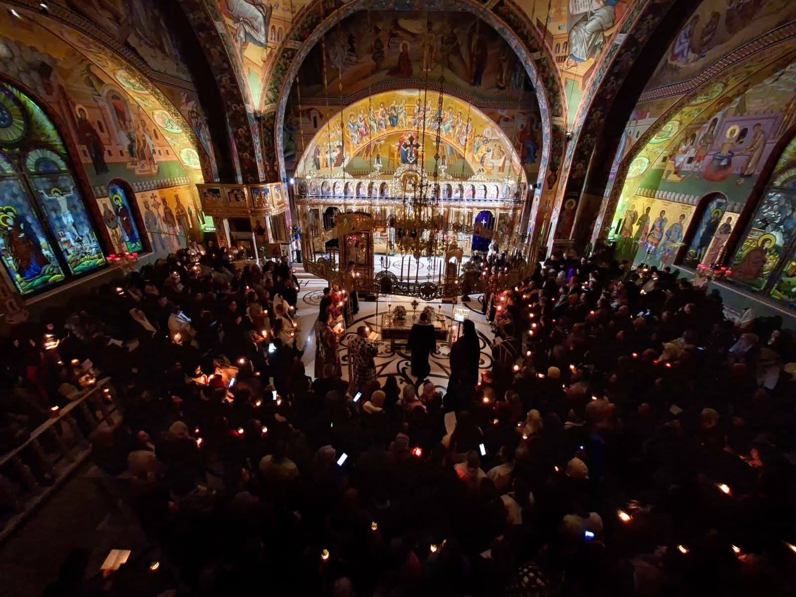 Capul Sfântului Gheorghe, adus de la Athos în România. Pelerinaj istoric