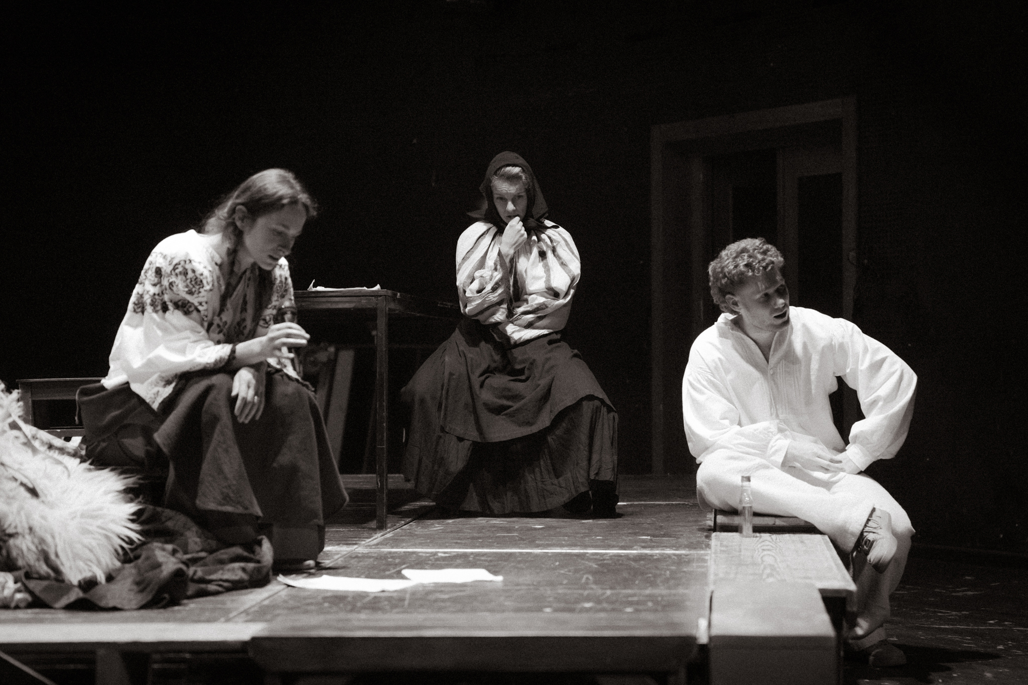 Poza pentru articolul Actorii Teatrului Național Târgu-Mureș cer ajutorul publicului pentru haine și recuzită