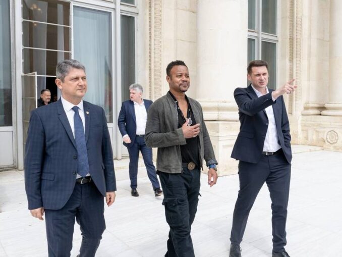 Actorul Cuba Gooding Jr., în vizită la Senatul României