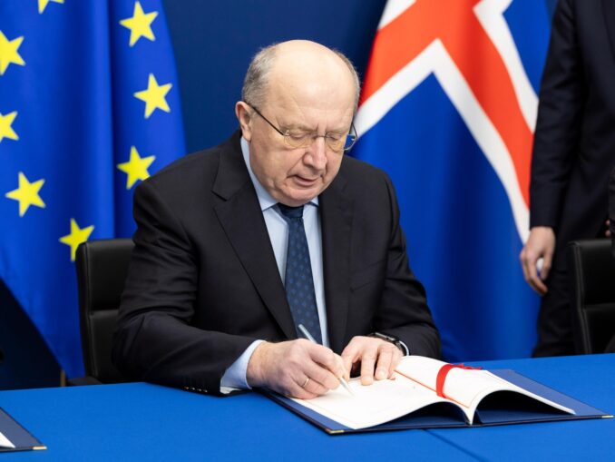 Armata europeană poate fi cheia pentru salvarea NATO, spune un oficial european