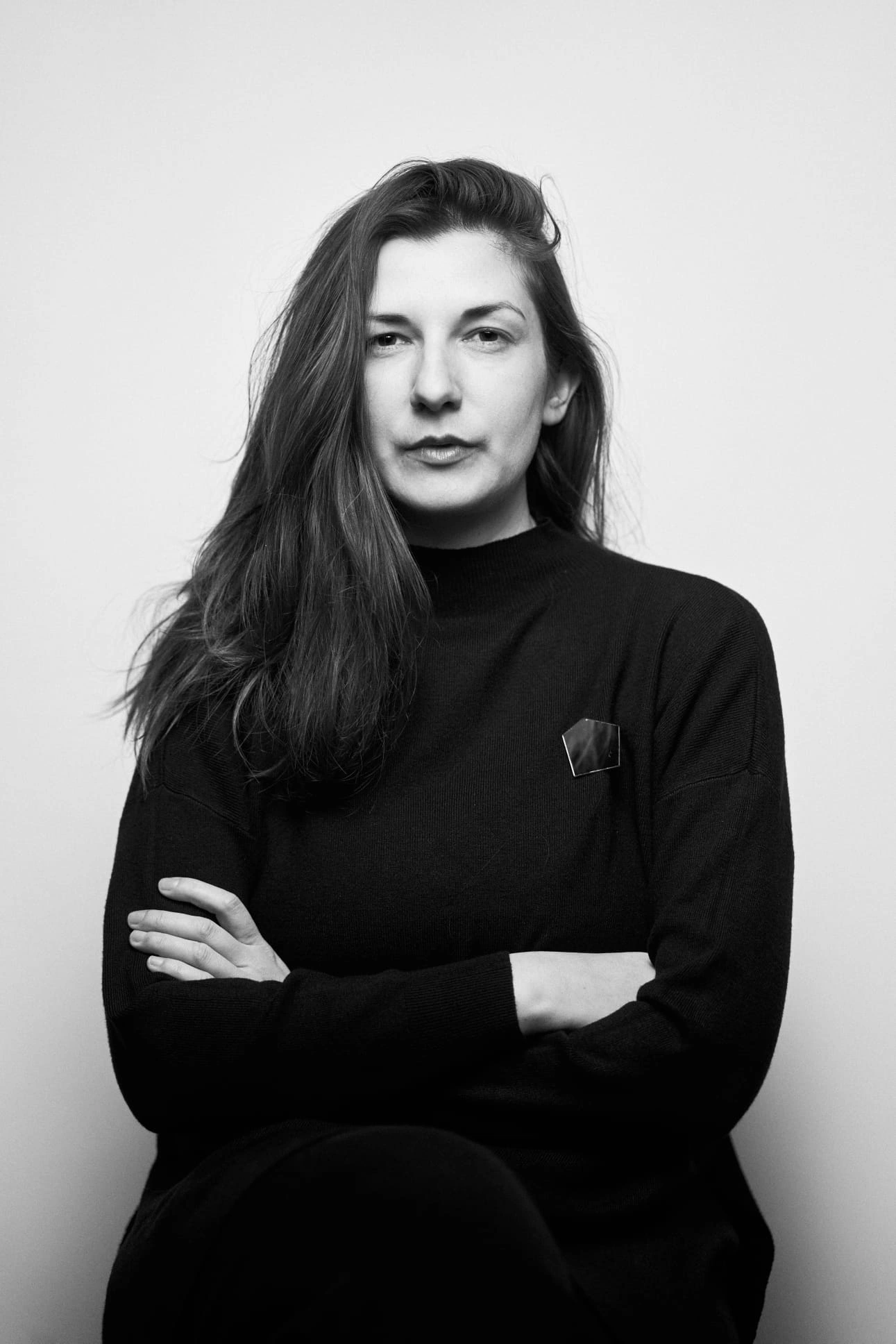 „În a mia și a doua noapte”: dialogul dintre drone, covoare magice și spațiul sacru creează un nou sens al păcii INTERVIU