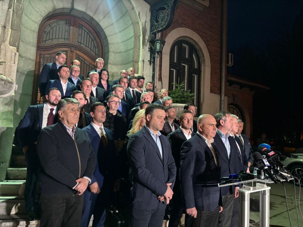 PSD, apel către trădătorii din PNL: Bolojan se agață cu orice preț de funcție