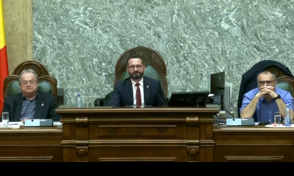 VIDEO Vasile Blaga a scăpat porumbelul în Senat: „Ai belit p**a”