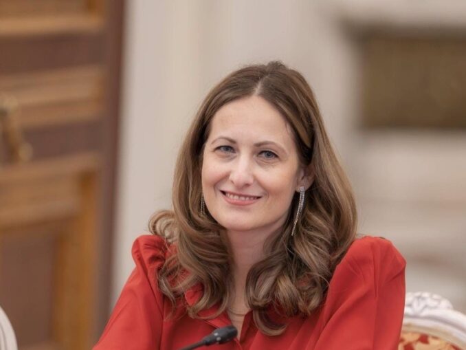 Reorganizarea privind șefimea, pusă în aplicare după un an la Senat. Omul USR pleacă acasă