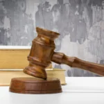 Decizie instanță de judecată - judecător FOTO Magnific