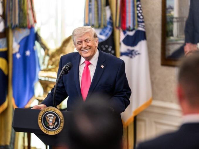 Donald Trump anunţă prelungirea armistiţiului în Iran