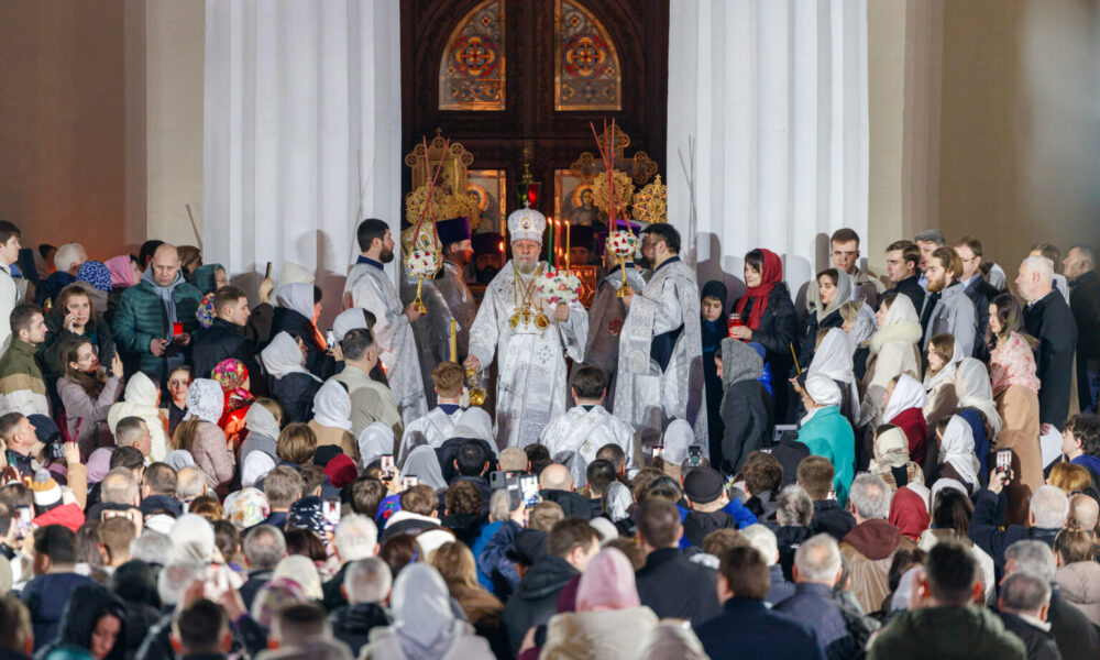 Focul Haric la Chișinău sau când lumina divină devine demonstrație de putere