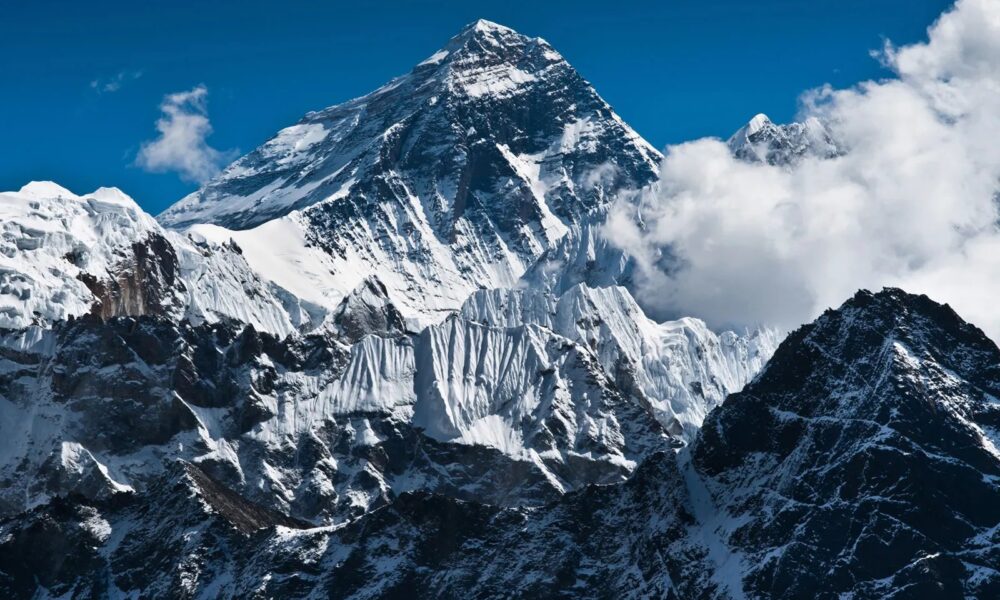 Ghizii de pe Everest, acuzați că ar otrăvi alpiniști pentru a încasa bani din asigurare