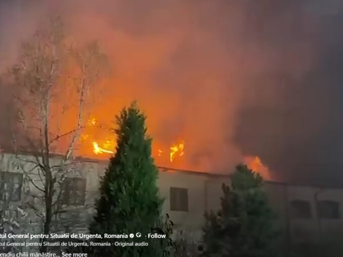 UPDATE Incendiu cu victimă la Mănăstirea Bistriţa. 11 chilii au fost afectate