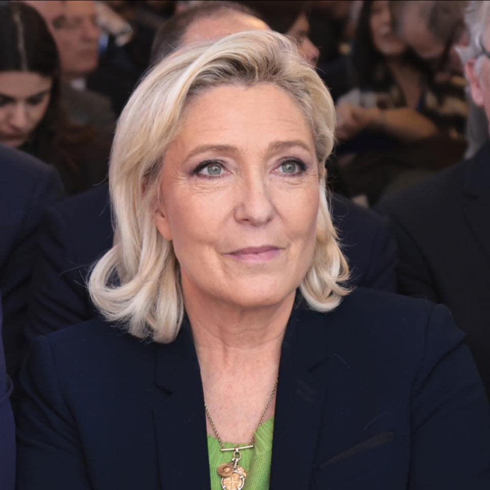 Marine Le Pen s-a văzut cu cel mai bogat om din Franța. Mediul de afaceri, gata de scenariul în care extrema dreaptă câștigă