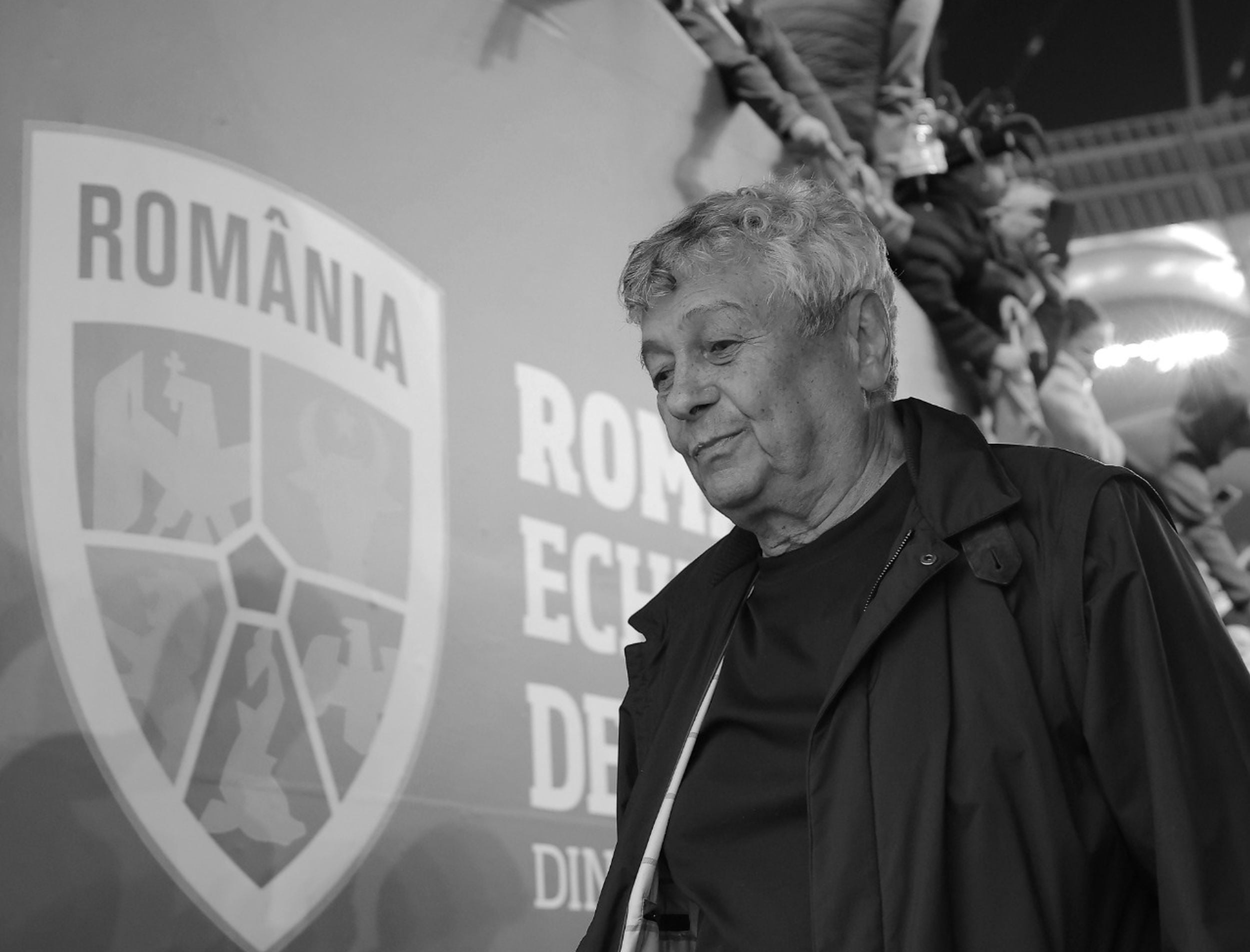 Premierul Ilie Bolojan: Mulțumim, Mircea Lucescu, pentru momentele extraordinare pe care ni le-ați oferit