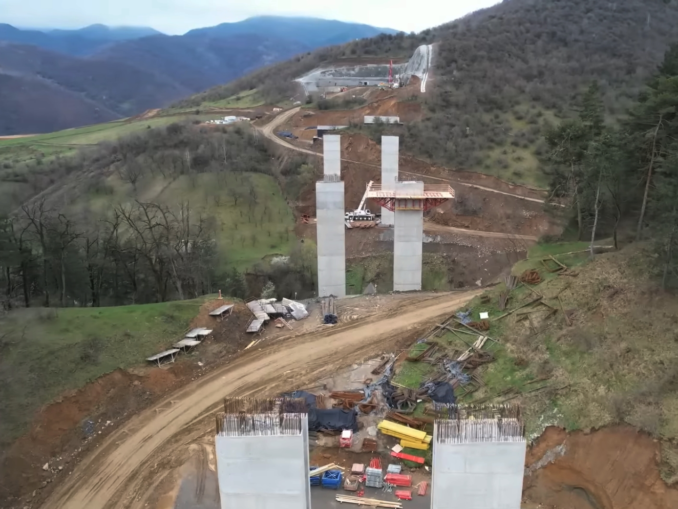 Au început săpăturile la un nou tunel pe A1 Sibiu-Pitești VIDEO