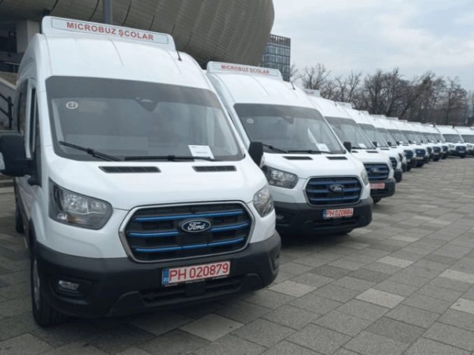 Marea găinărie a autobuzelor școlare